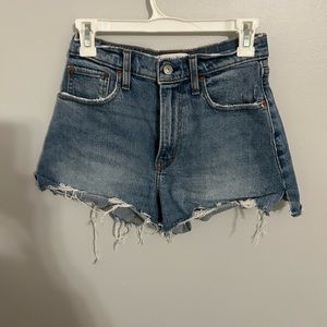 Abercrombie & Fitch Curve Love The Cutoff High Rise Short // size 25/0